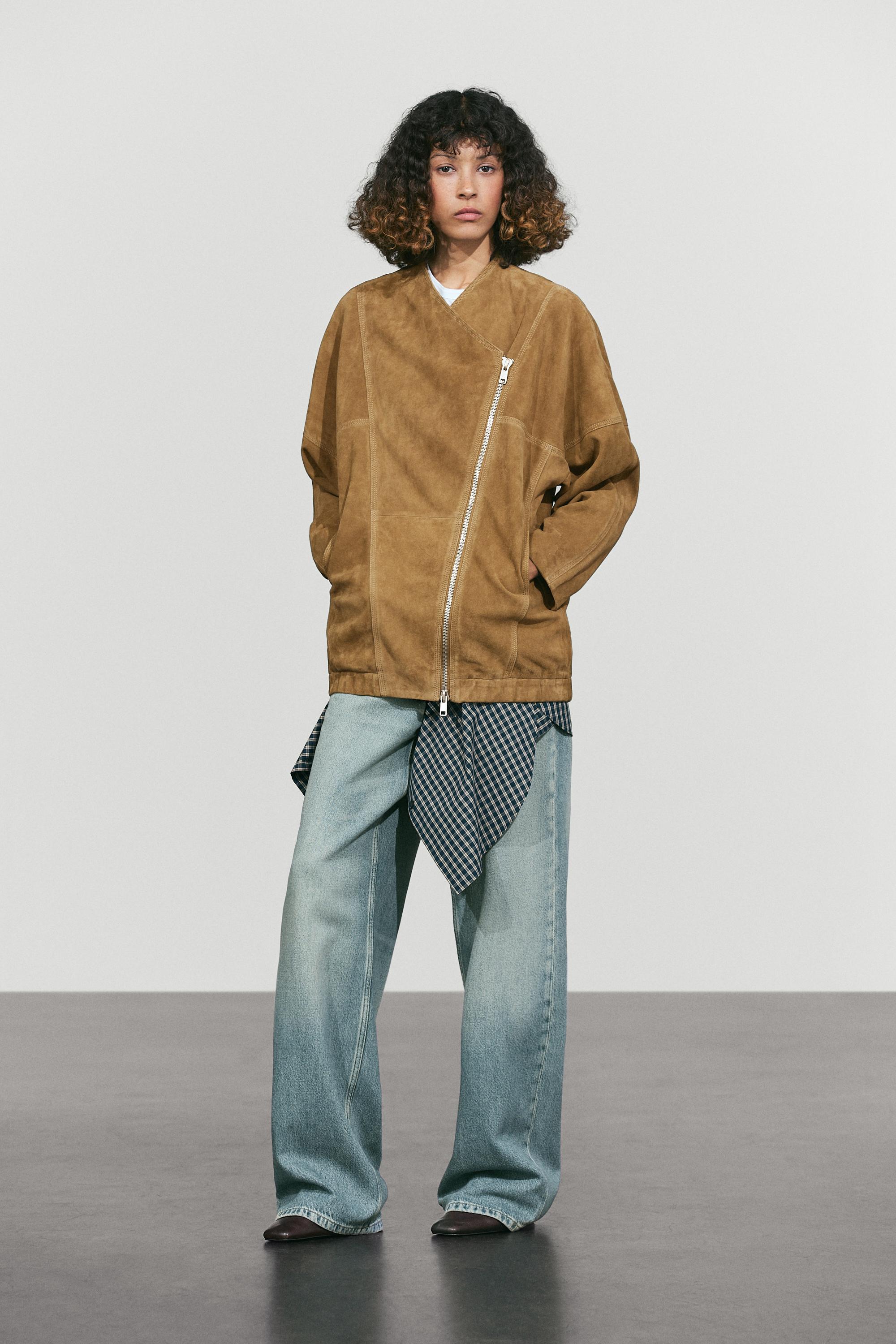 Blouson capri en cuir finition daim, fermeture asymétrique